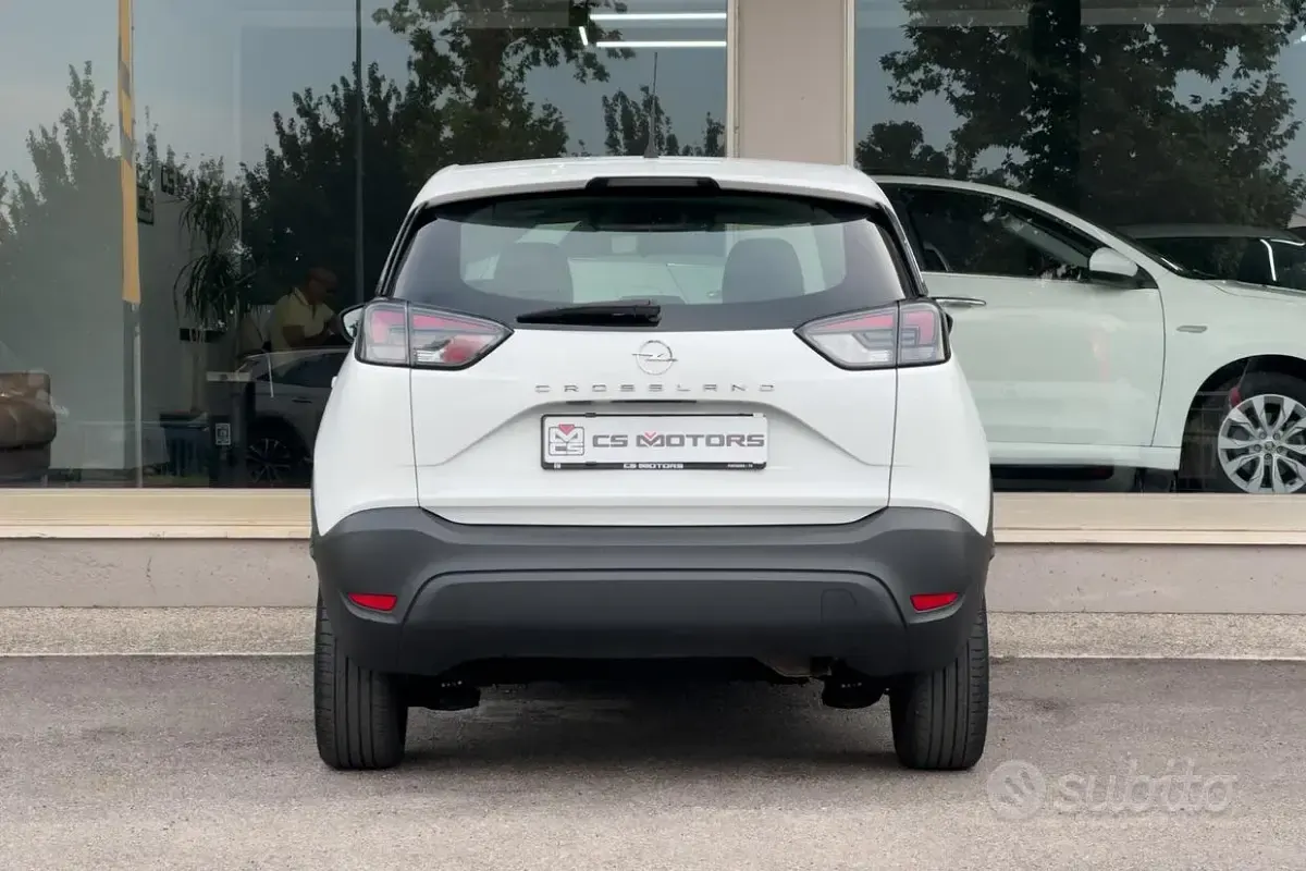 Usata Opel Crossland Elegance 110 CV (80 kW) 2023 Bianco SUV
