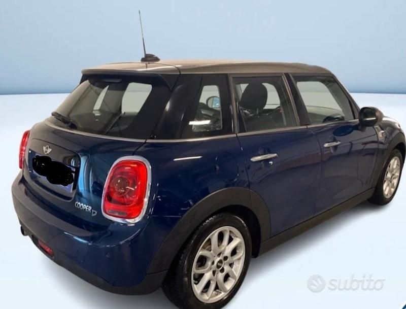 Usata Mini Cooper D 116 CV (85 kW) 2017 Blu Utilitaria