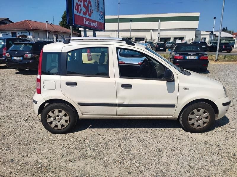 Usata Fiat Panda Easy 75 CV (55 kW) 2012 Bianco Utilitaria