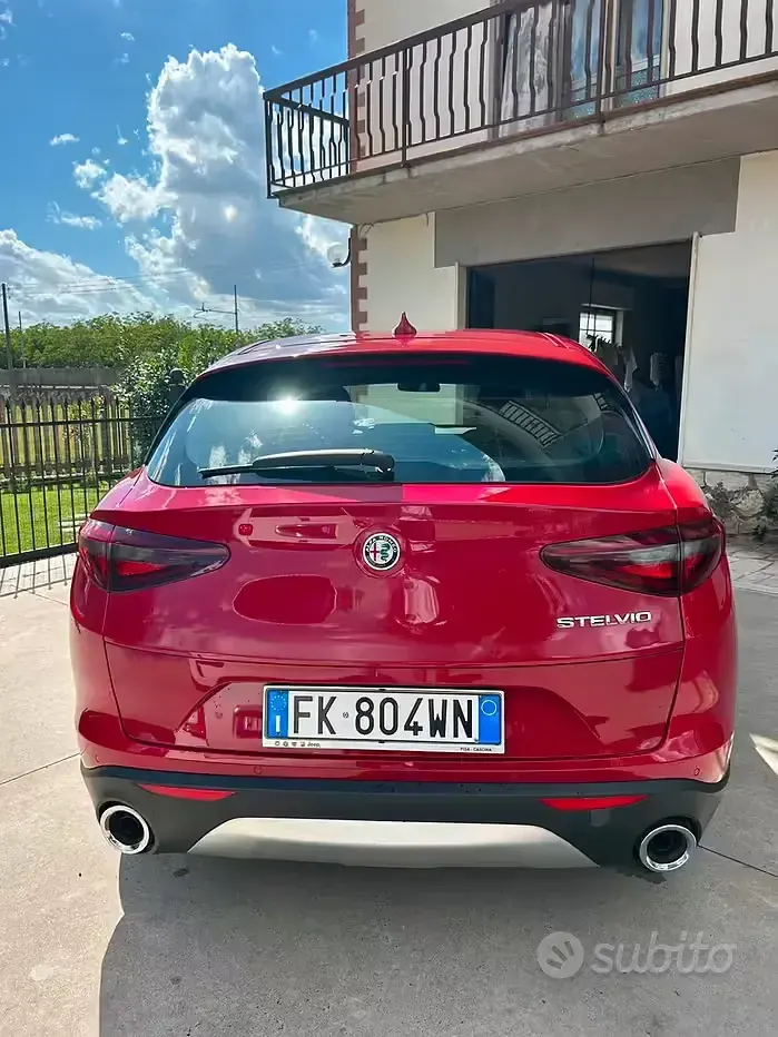 Usata Alfa Romeo Stelvio 179 CV (131 kW) 2017 Rosso SUV