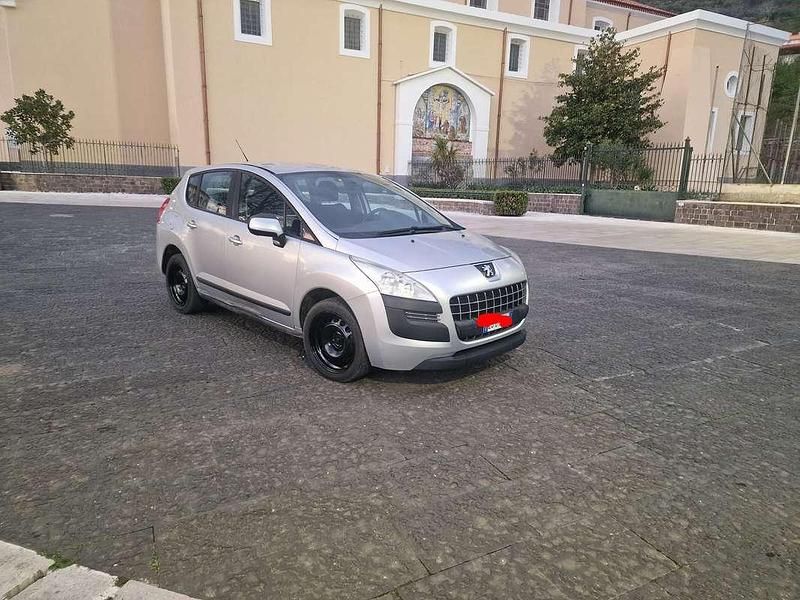 Usata Peugeot 3008 Premium 109 CV (80 kW) 2011 Argento Station wagon