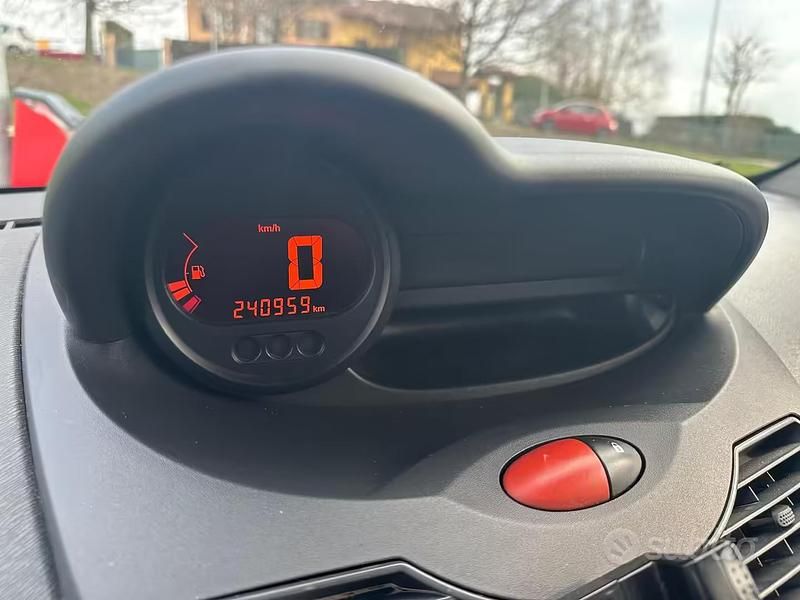 Usata Renault Twingo 65 CV (47 kW) 2008 Nero Utilitaria