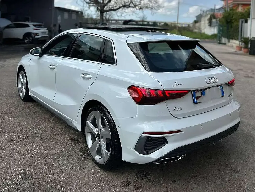 Usata Audi A3 Attraction 110 CV (80 kW) 2024 Bianco Berlina