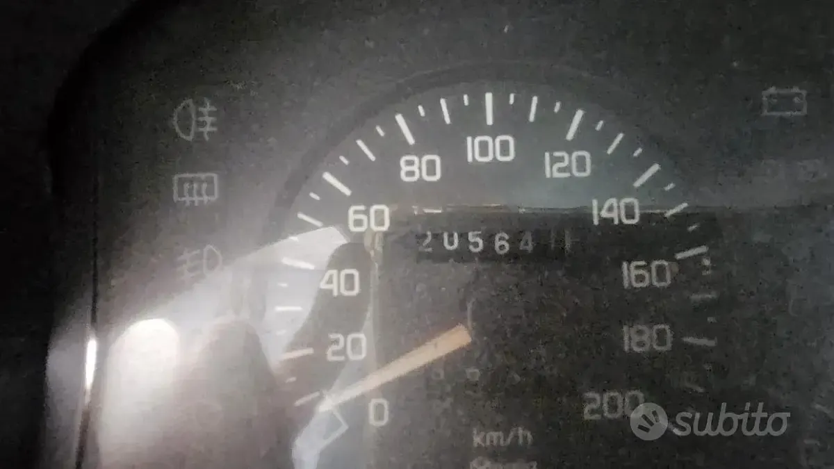 Usata Renault Clio 58 CV (42 kW) 1992 Verde Utilitaria