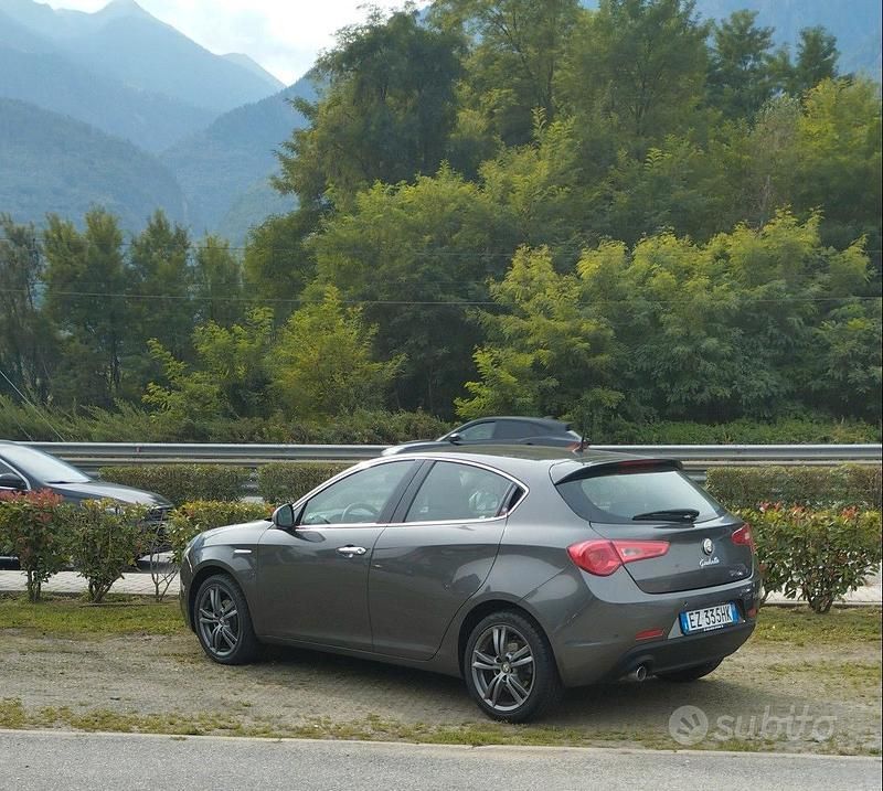 Usata 2015 Alfa Romeo Giulietta | 10.000 € (Molto cara) - Immagine 1/1