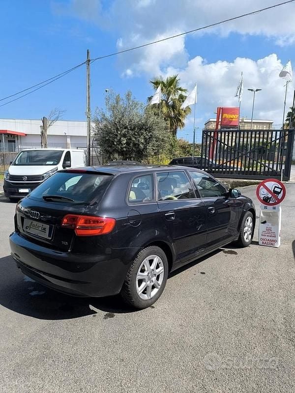 Usata Audi A3 Ambition 105 CV (77 kW) 2011 Nero Utilitaria