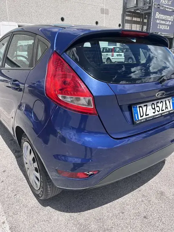 Usata Ford Fiesta 97 CV (71 kW) 2009 Berlina