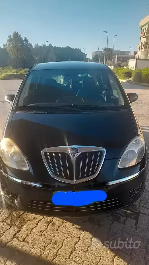 Usata Lancia Musa 77 CV (56 kW) 2011 Nero Monovolume