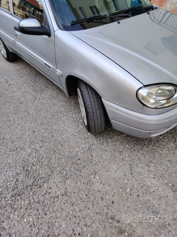 Usata Citroën Saxo 60 CV (44 kW) 2002 Grigio Utilitaria