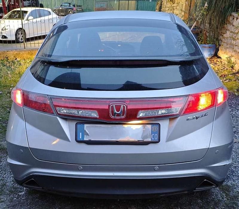 Usata Honda Civic Elegance 99 CV (72 kW) 2011 Berlina