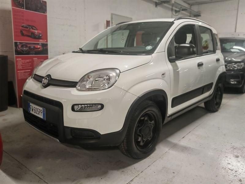 Usata Fiat Panda 4x4 S 85 CV (62 kW) 2019 Bianco Utilitaria