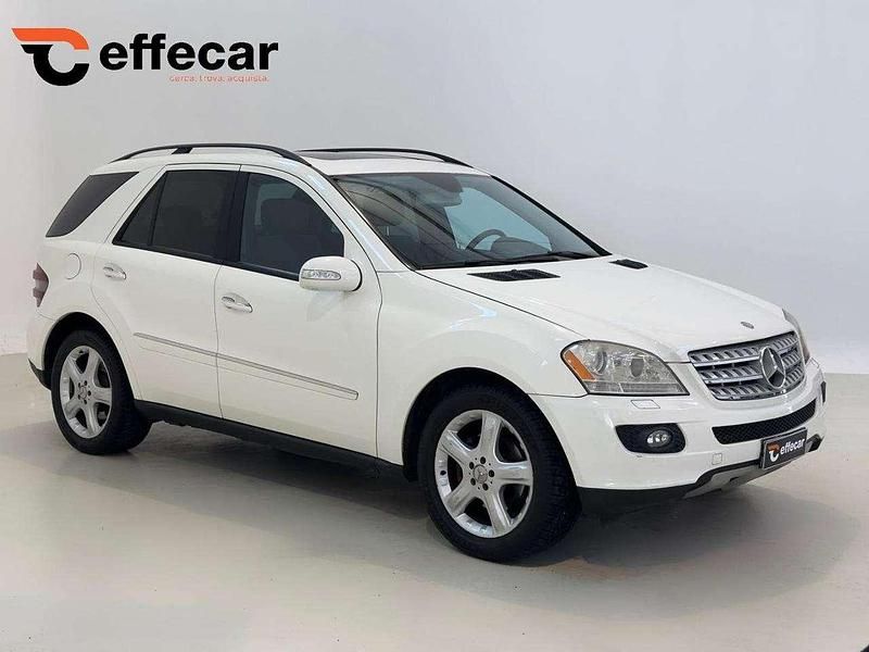 Usata Mercedes ML350 272 CV (200 kW) 2006 Bianco SUV