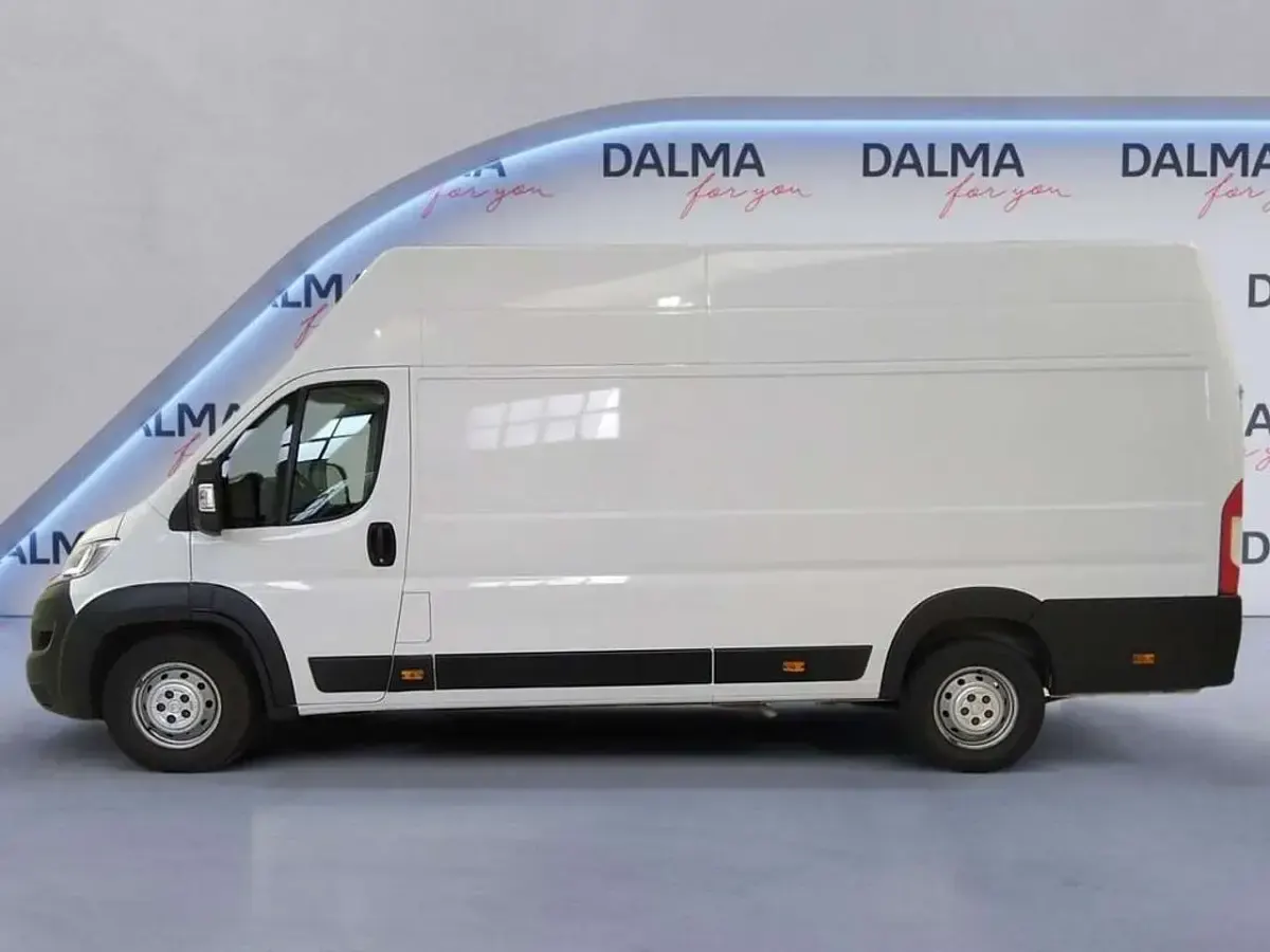 Usata Citroën Jumper Business Class 165 CV (121 kW) 2023 Bianco banchisa Monovolume