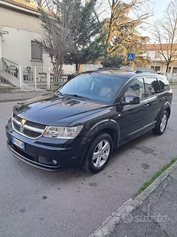 Usata Dodge Journey 140 CV (102 kW) 2008 Nero SUV