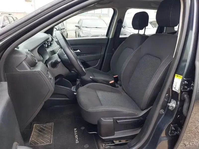 Usata Dacia Duster Comfort 114 CV (83 kW) 2019 Grigio SUV