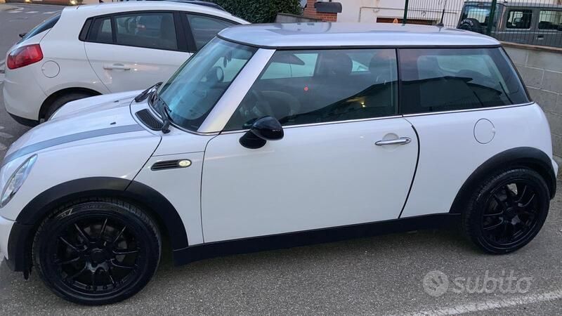 Usata Mini Cooper Cabriolet 116 CV (85 kW) 2004 Bianco Cabrio