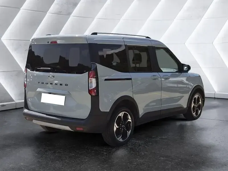Usata Ford Tourneo Courier Active 126 CV (92 kW) 2024 Grigio Monovolume