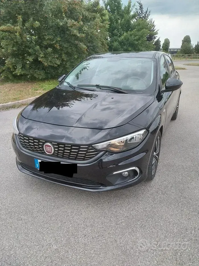 Usata Fiat Tipo 76 CV (55 kW) 2018 Nero Berlina
