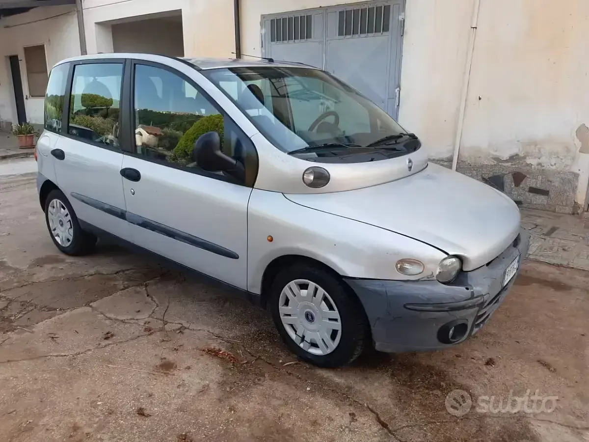 Usata Fiat Multipla 110 CV (80 kW) 2002 Monovolume