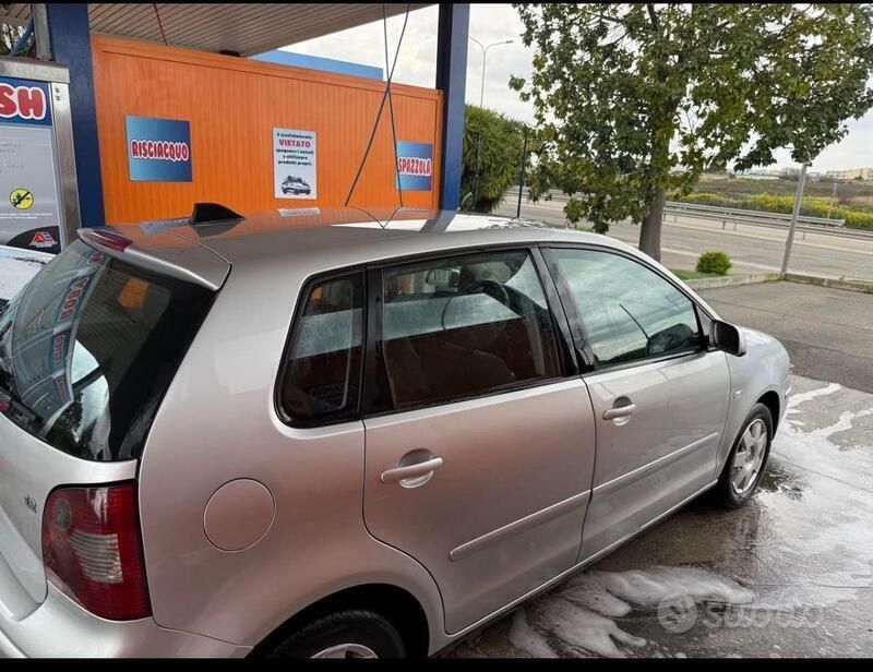 Occasion VW Polo 64 ch (47 kW) 2005 Gris Citadine