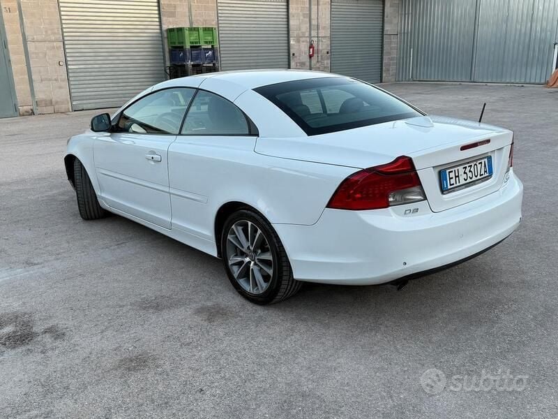 Usata Volvo C70 150 CV (110 kW) 2011 Bianco Cabrio