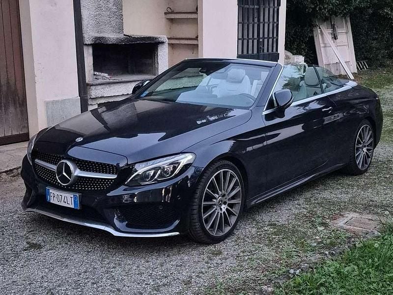 Usata Mercedes C250 204 CV (150 kW) 2018 Blu/azzurro Cabrio