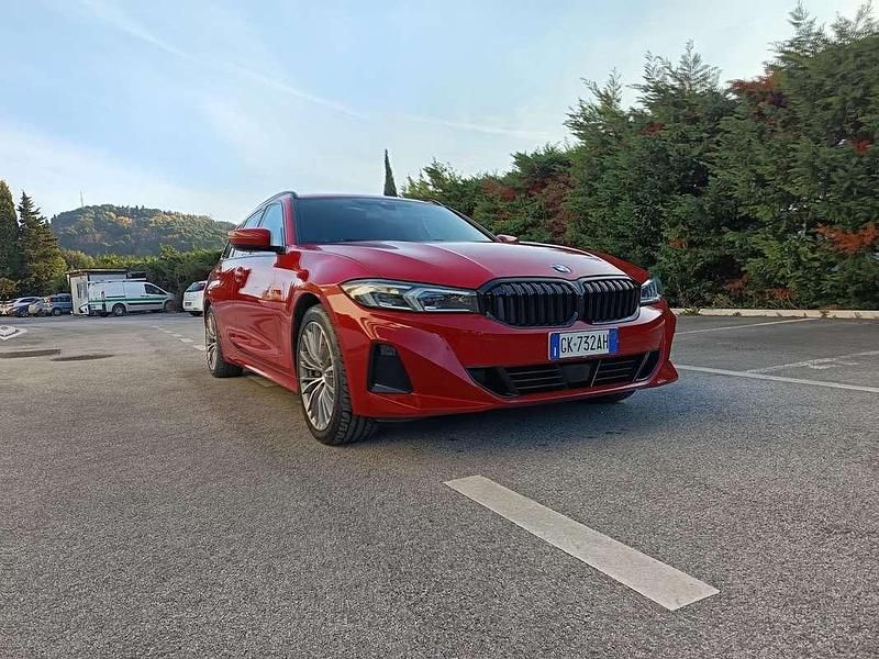 Usata BMW 330 Efficient Dynamics 286 CV (210 kW) 2022 Rosso Station wagon