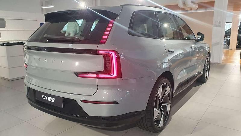 Nuova Volvo EX90 Ultra 236 kW (321 CV) 2025 Grigio SUV