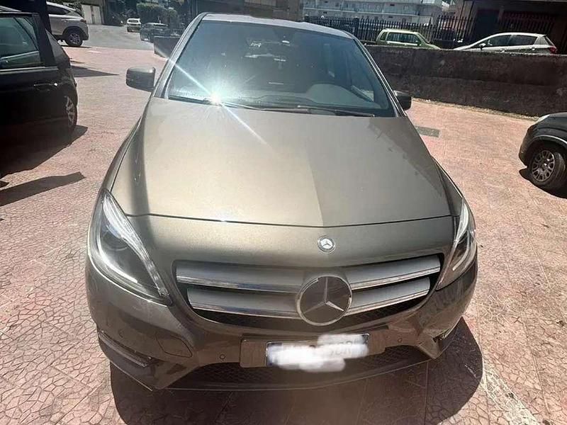 Usata Mercedes B180 Premium 109 CV (80 kW) 2014 Bronzo Monovolume