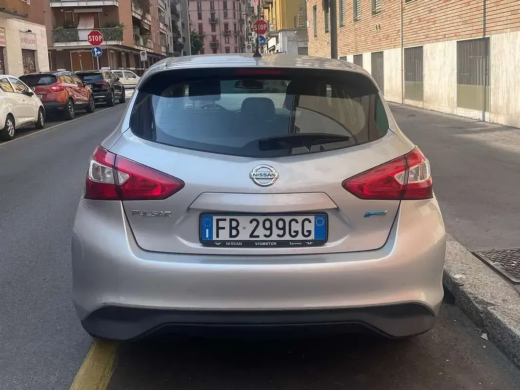 Usata Nissan Pulsar Acenta 110 CV (80 kW) 2015 Argento Utilitaria