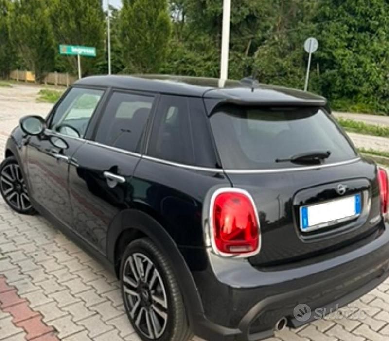 Usata Mini Cooper Premium 136 CV (100 kW) 2023 Nero Utilitaria