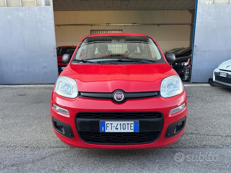 Nero Usata 2018 Fiat Panda Lounge Tre volumi | 6950 € (Ottimo prezzo) - Immagine 1/4