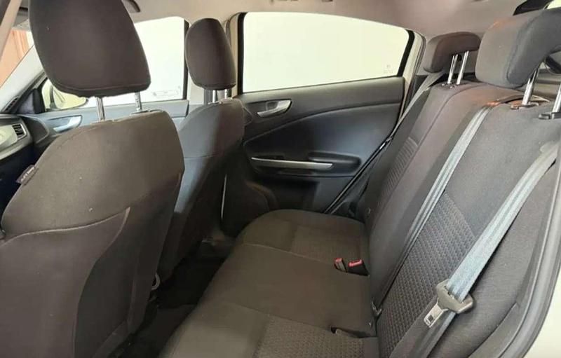 Usata Alfa Romeo Giulietta 120 CV (88 kW) 2012 Bianco Utilitaria