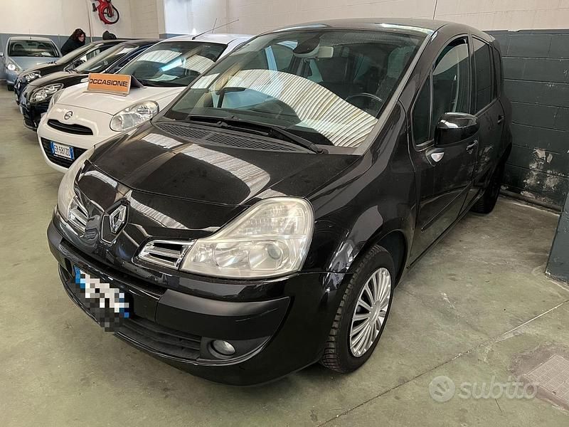 Usata Renault Modus 76 CV (55 kW) 2011 Nero Monovolume