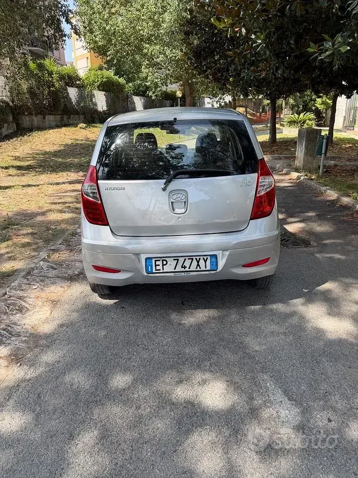 Usata Hyundai i10 Classic 69 CV (50 kW) 2013 Grigio Utilitaria