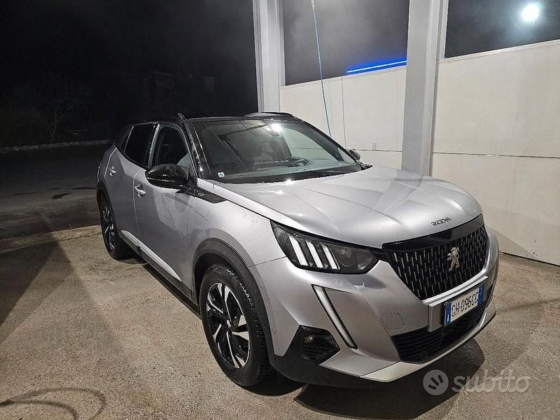 Usata Peugeot 2008 GT 110 CV (80 kW) 2021 Grigio SUV