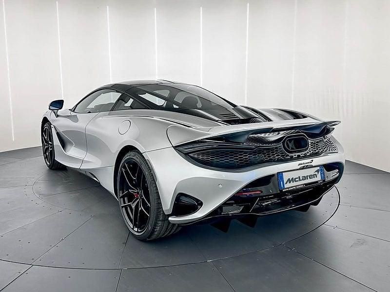 Nuova McLaren 750S 751 CV (552 kW) 2026 Argento Coupé