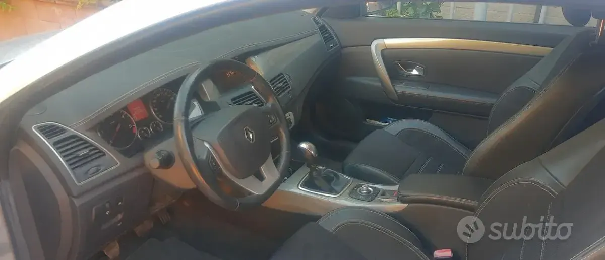 Usata Renault Laguna Coupé 150 CV (110 kW) 2014 Grigio Coupé