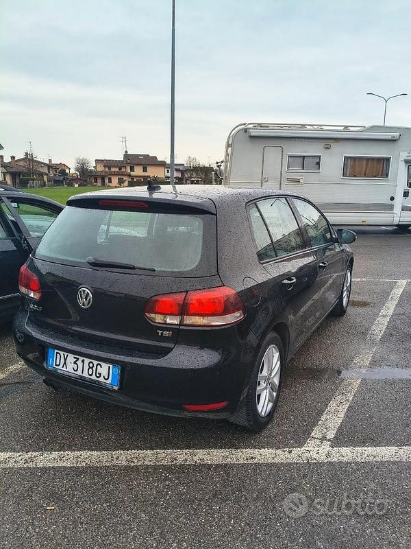 Usata VW Golf VI 122 CV (89 kW) 2010 Nero Utilitaria
