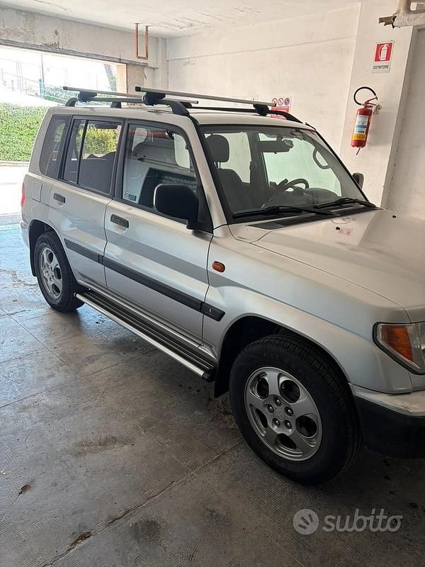Usata Mitsubishi Pajero 2001 Grigio SUV
