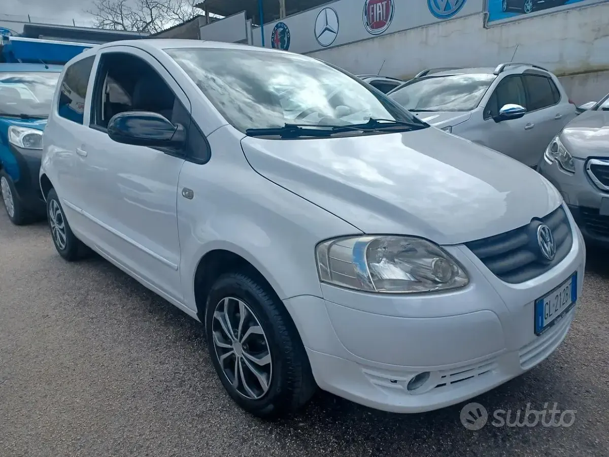 Usata VW Fox Sport 54 CV (39 kW) 2009 Bianco Utilitaria
