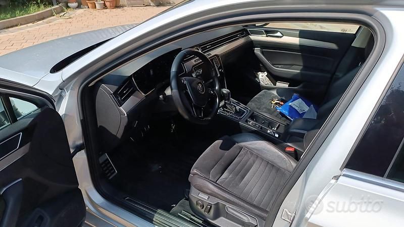 Usata VW Passat Executive 150 CV (110 kW) 2016 Grigio Station wagon