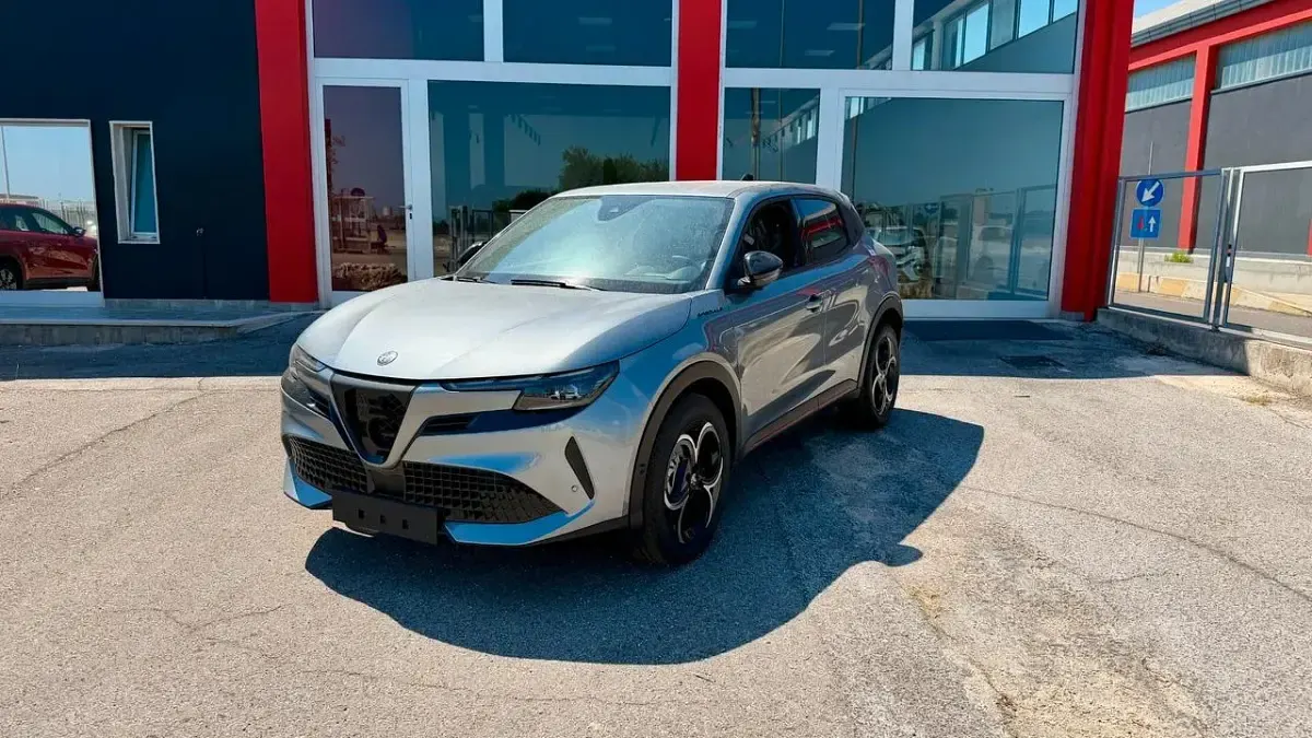 Nuova Alfa Romeo GT Junior Edizione Speciale 135 CV (99 kW) 2025 Grigio Station wagon