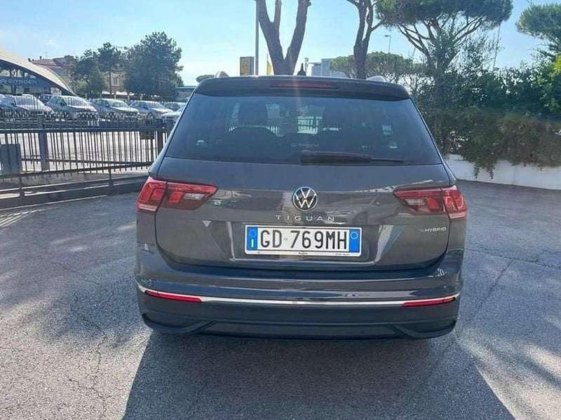 Usata VW Tiguan Life 150 CV (110 kW) 2021 Grigio SUV