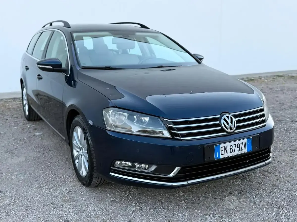 Usata VW Passat Comfortline 105 CV (77 kW) 2012 Bluazzurro Station wagon