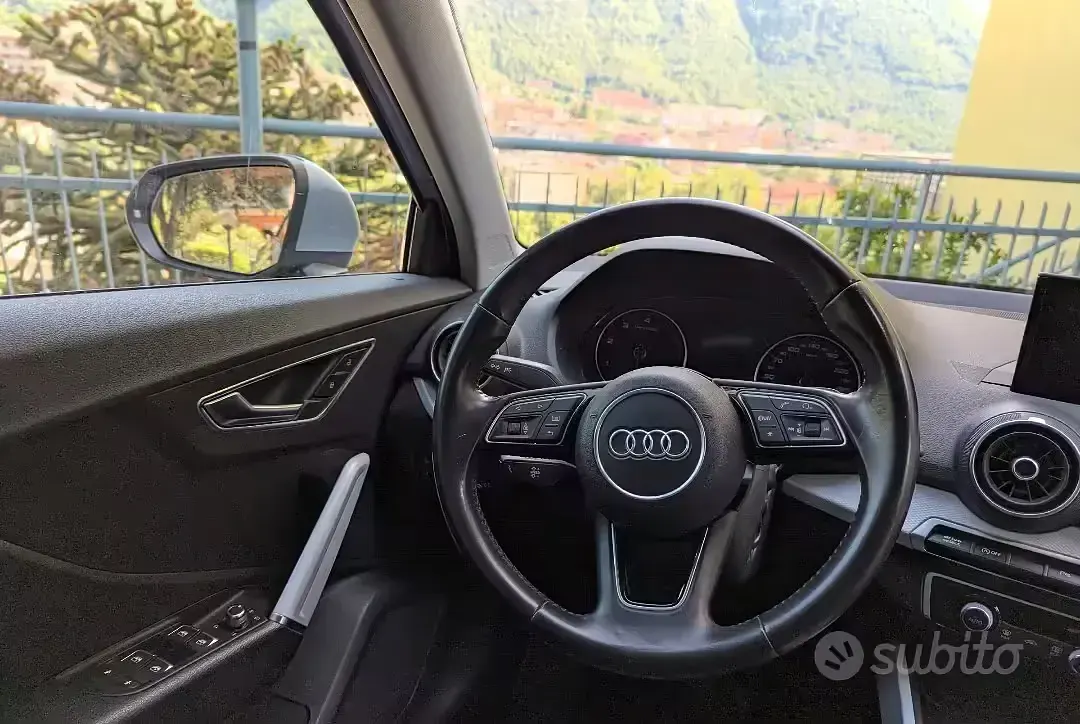 Usata Audi Q2 116 CV (85 kW) 2017 Grigio SUV
