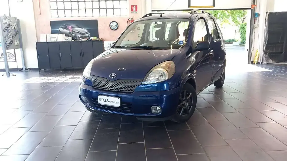 Usata Toyota Yaris Verso Sol 86 CV (63 kW) 2001 Other Monovolume