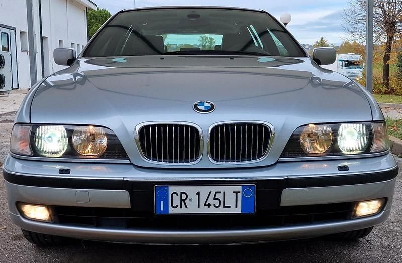 Usata BMW 525 143 CV (105 kW) 1998 Argento Station wagon