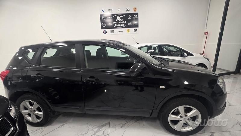 Usata Nissan Qashqai Tekna 141 CV (103 kW) 2009 Grigio SUV