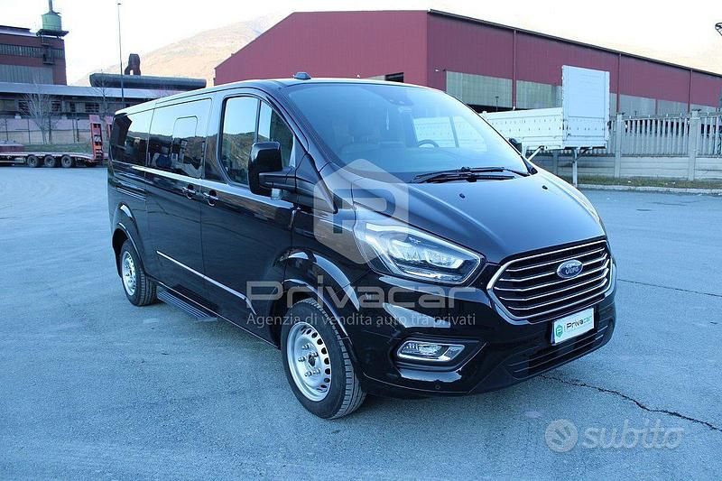 Usata Ford Tourneo Titanium X 185 CV (136 kW) 2021 Rosso Monovolume